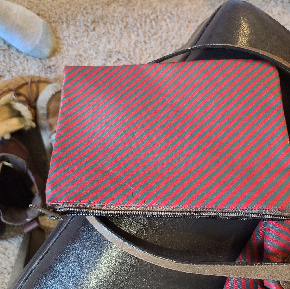 Genuine GUCCI Hobo Bag - Picture 6 of 9